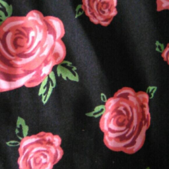 Roses Are Red Dress - Picture 8 of 8